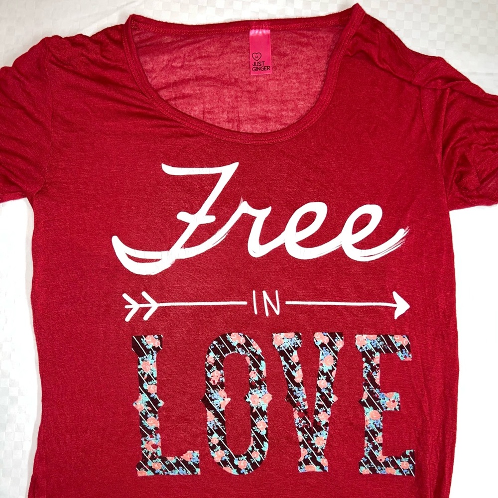 Red “Free in Love” Just Ginger Shirt Size M